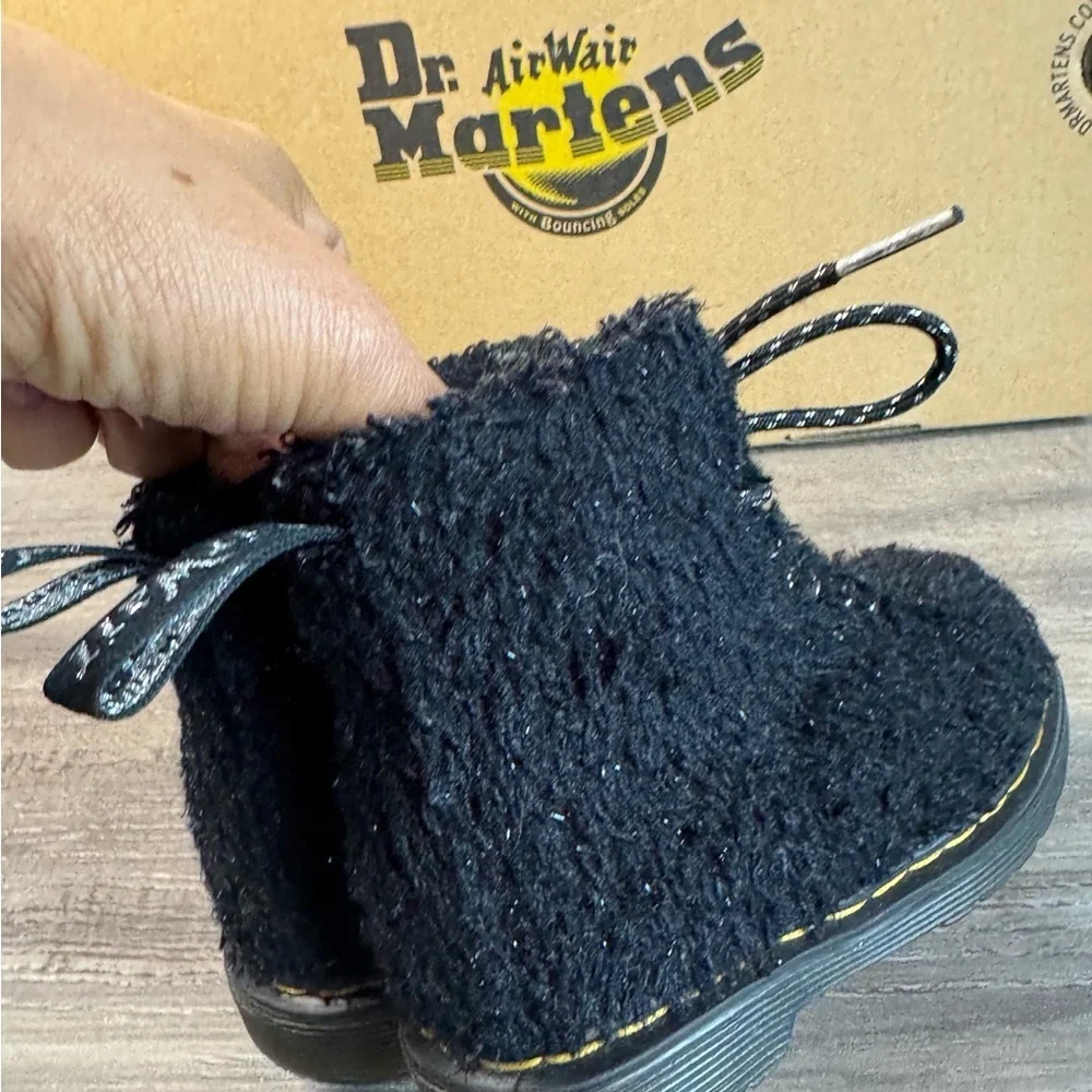 Dr. Martens Junior 1460 Pascal Tinsel Black Textured Boots toddler 7 ADORABLE